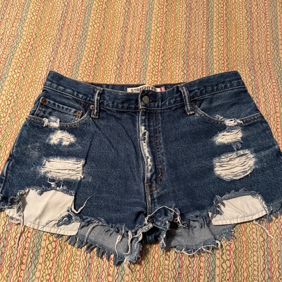 Vintage Levi's 505 Cut Off Denim Shorts Straight Fit Saint & Noble 34 W Distress - Picture 1 of 11